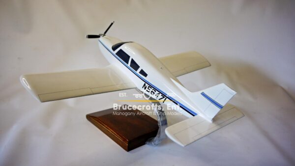 Piper Arrow II PA-28R-200 with detailed craftsmanship.